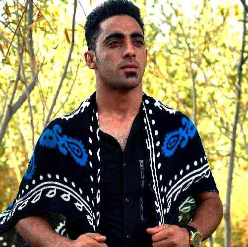 علی عزیزپور هم چم قشنگو هم تفنگچیه گیانم و خری